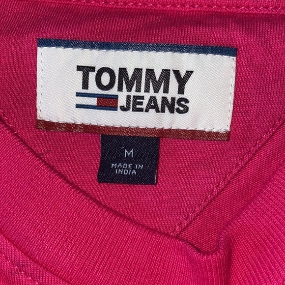 Tommy Jeans Embroidered Patch Logo Short Sleeve T-Shirt - Picture 5 of 8